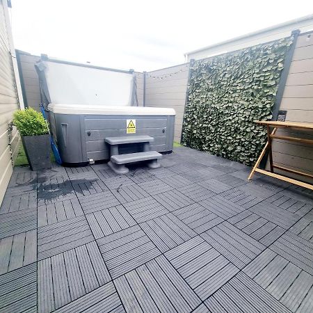 Apple Tree Lodge Hot Tub 3 Bedroom 2 Bars Morpeth Dış mekan fotoğraf