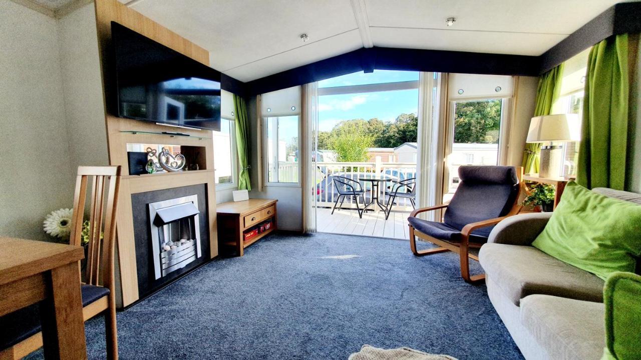 Apple Tree Lodge Hot Tub 3 Bedroom 2 Bars Morpeth Dış mekan fotoğraf